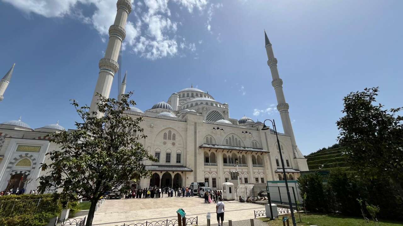 Konya’nın genç seyyahları bugün de İstanbul’un izindeydi 11